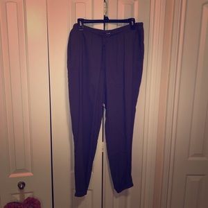 H&M army green pants- Size 10- Never worn